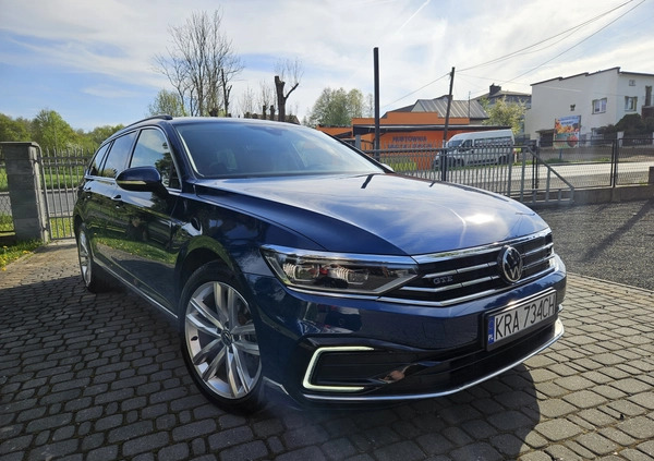 Volkswagen Passat cena 110000 przebieg: 27000, rok produkcji 2020 z Brzeziny małe 742